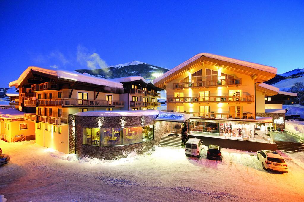 Hotel Alpina Saalbach-Hinterglemm Extérieur photo